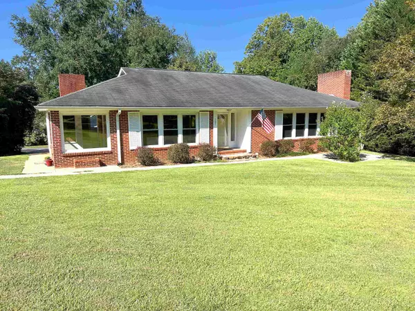 301 Pine AVE, Landrum, SC 29356