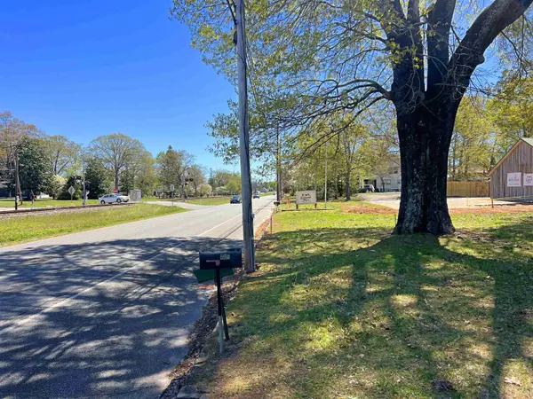 Landrum, SC 29356,507 N Howard AVE