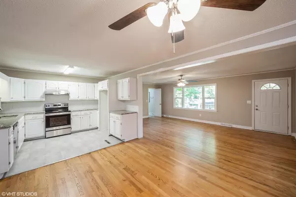 Greenville, SC 29611,7 Mark DR