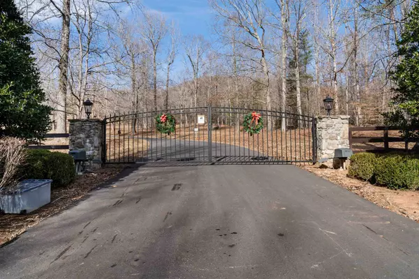 2000 Oak Grove RD, Landrum, SC 29356