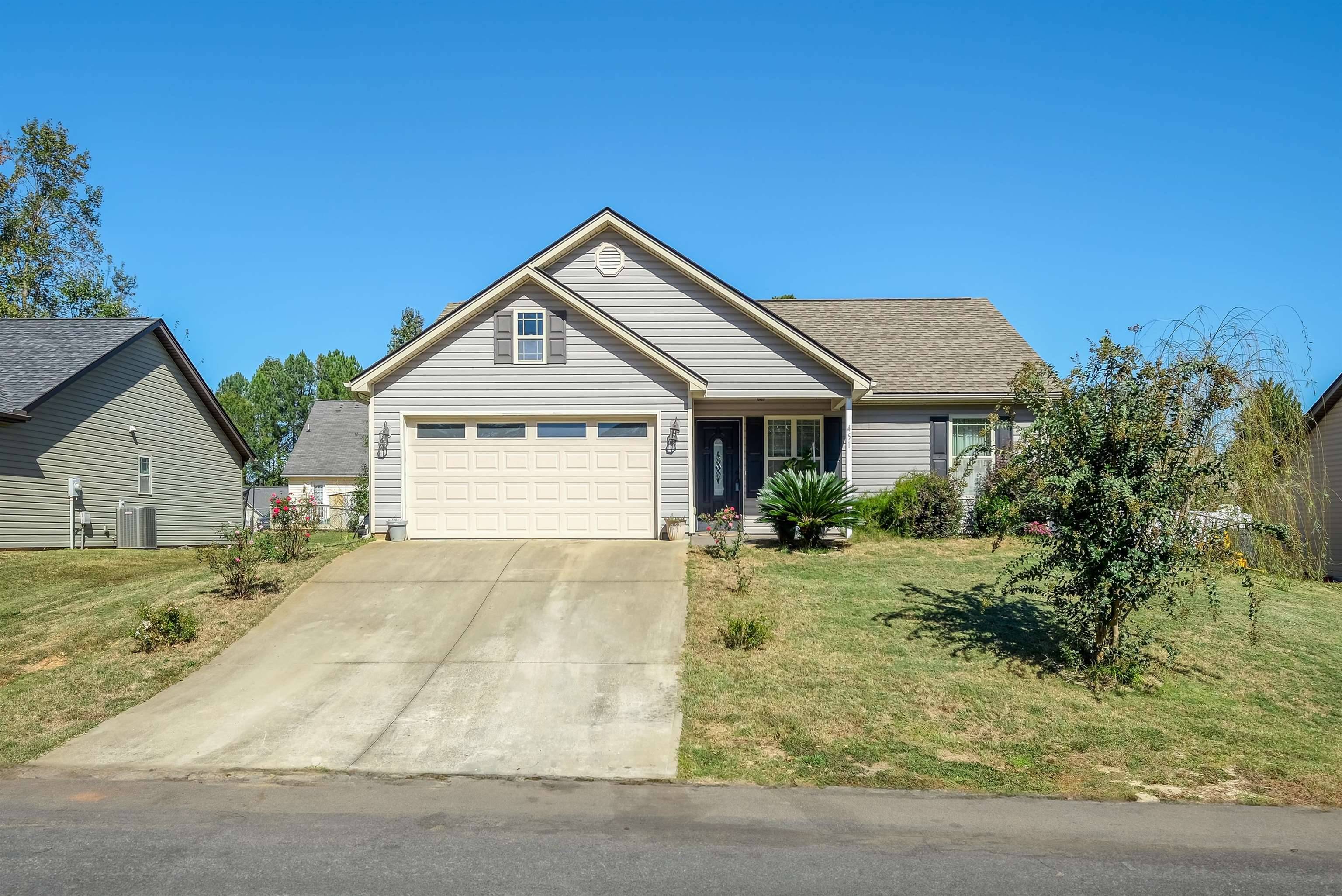 451 Blairwood CT, Spartanburg, SC 29393