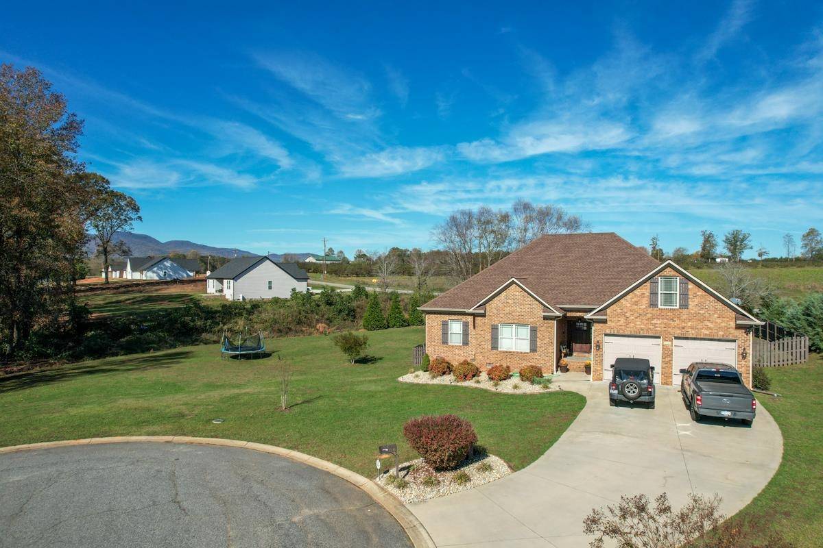 Campobello, SC 29322,128 Wild Heather DR