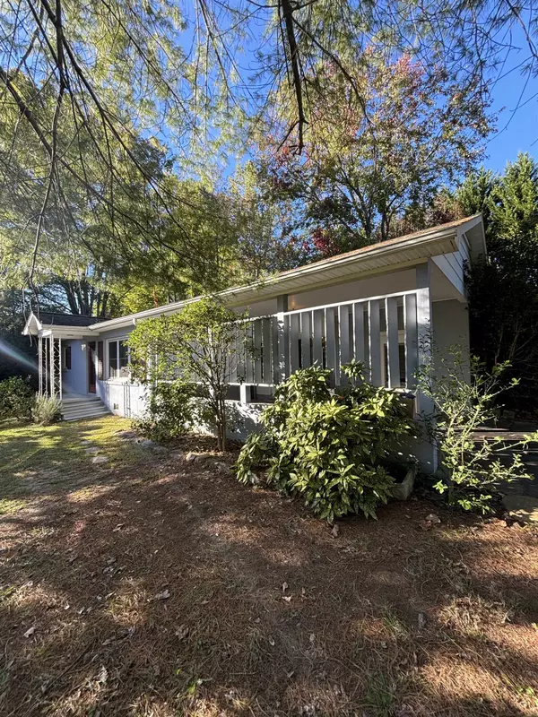 Landrum, SC 29356-9656,81 Ridge RD