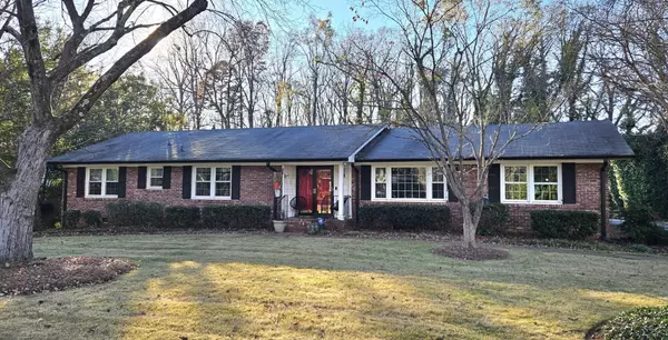 Spartanburg, SC 29307,349 Lake Forest DR