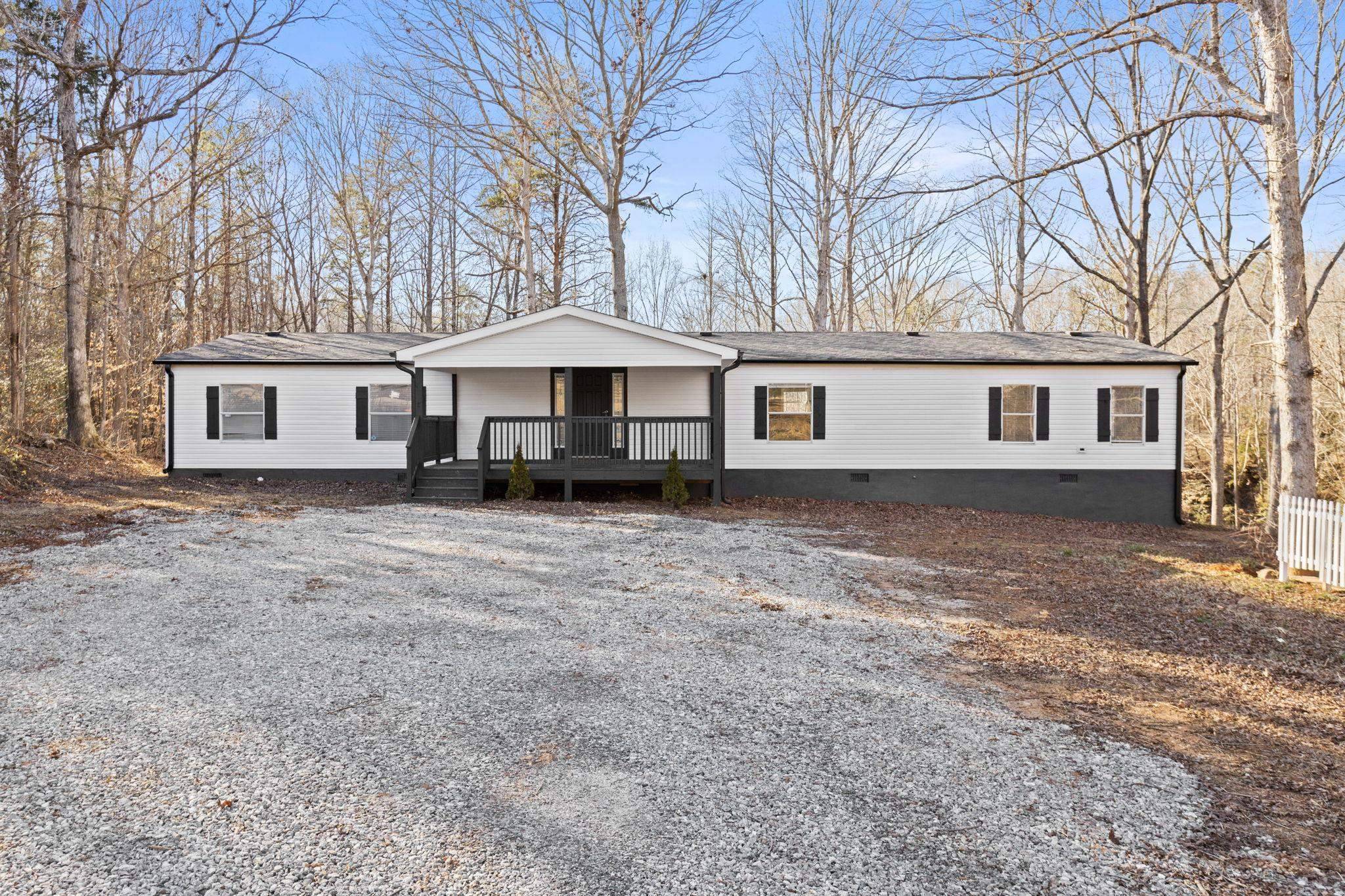 124 Fielding LN, Fountain Inn, SC 29644