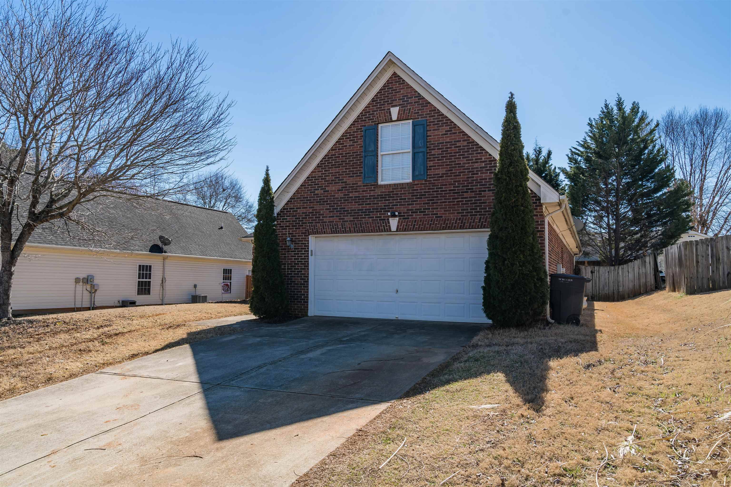 Boiling Springs, SC 29316,863 Thornbird CIR
