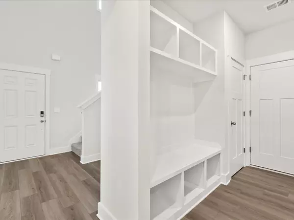 Greenville, SC 29605,124 Veracruz CT