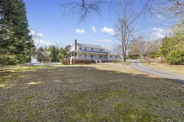 107 Asbury DR, Landrum, SC 29356