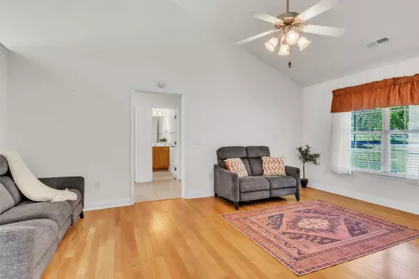 Greer, SC 29651,110 White Oak DR