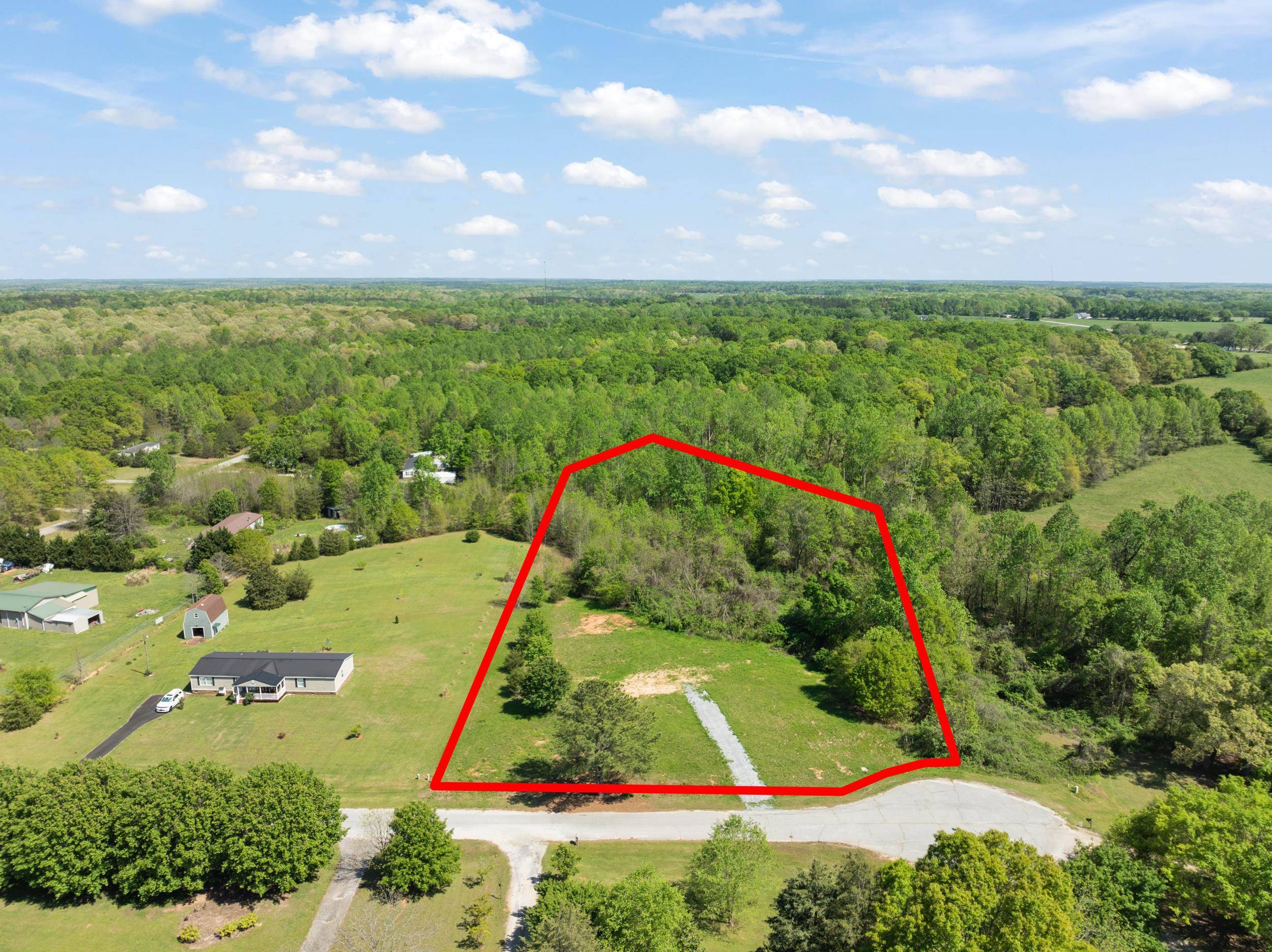 95 Topaz DR, Gray Court, SC 29645