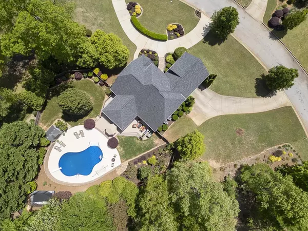 Spartanburg, SC 29301,710 Mosswood LN