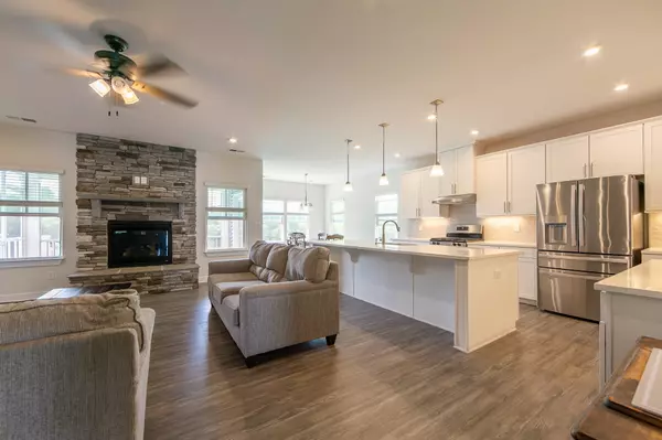 Moore, SC 29369,1697 Burtonwood DR