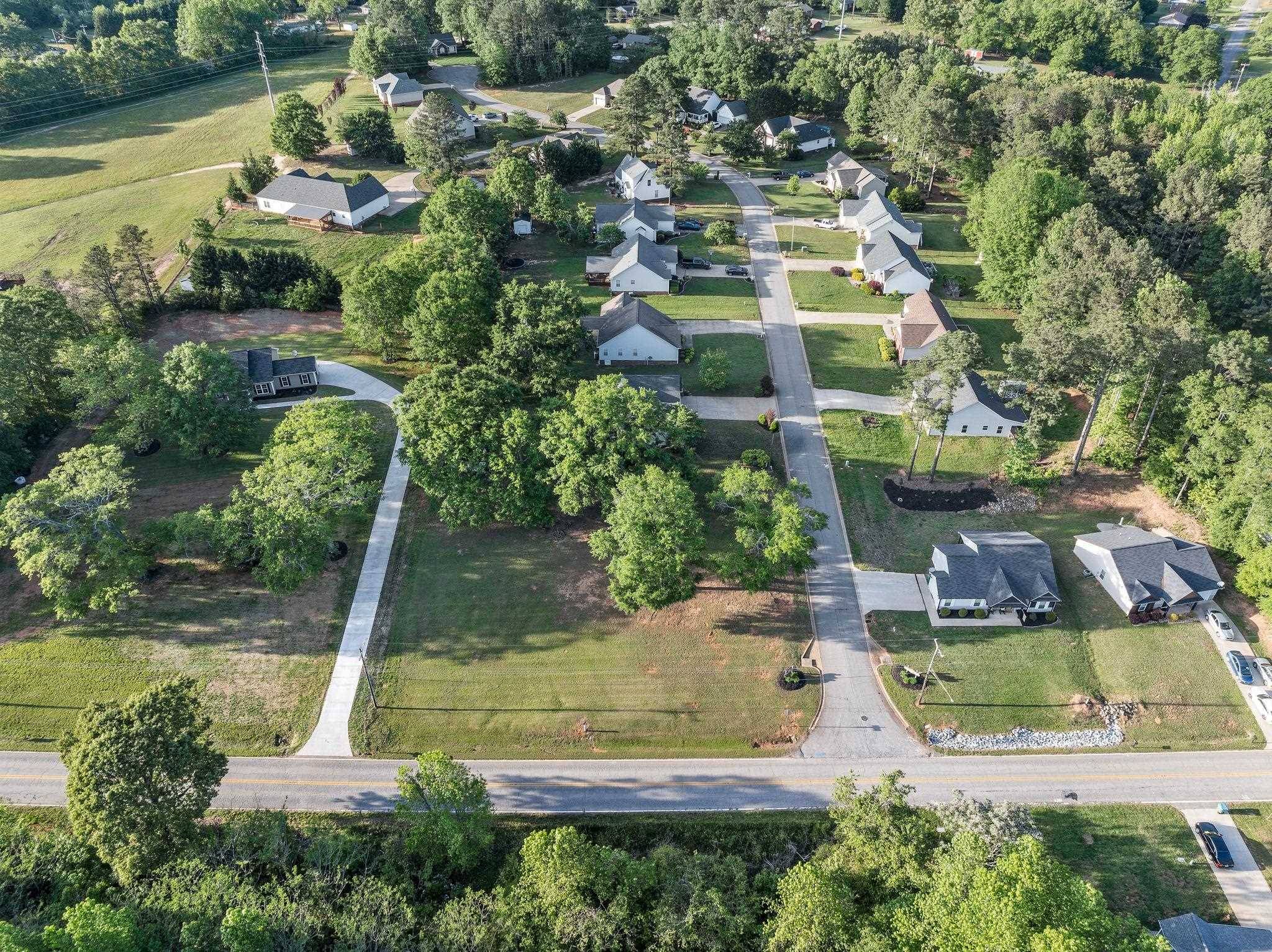 Cowpens, SC 29330,362 W Church ST