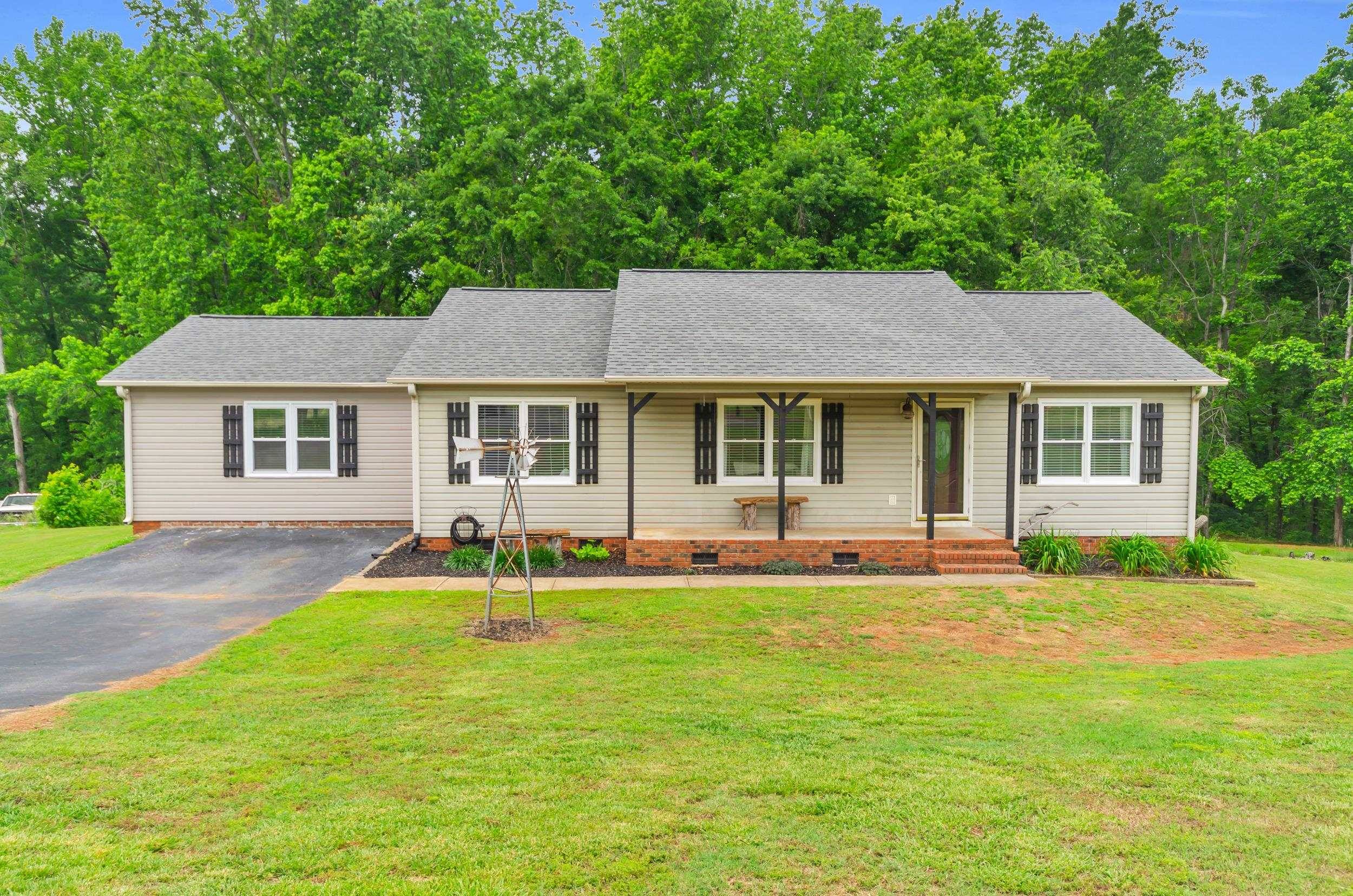 131 Seay Place DR, Boiling Springs, SC 29316