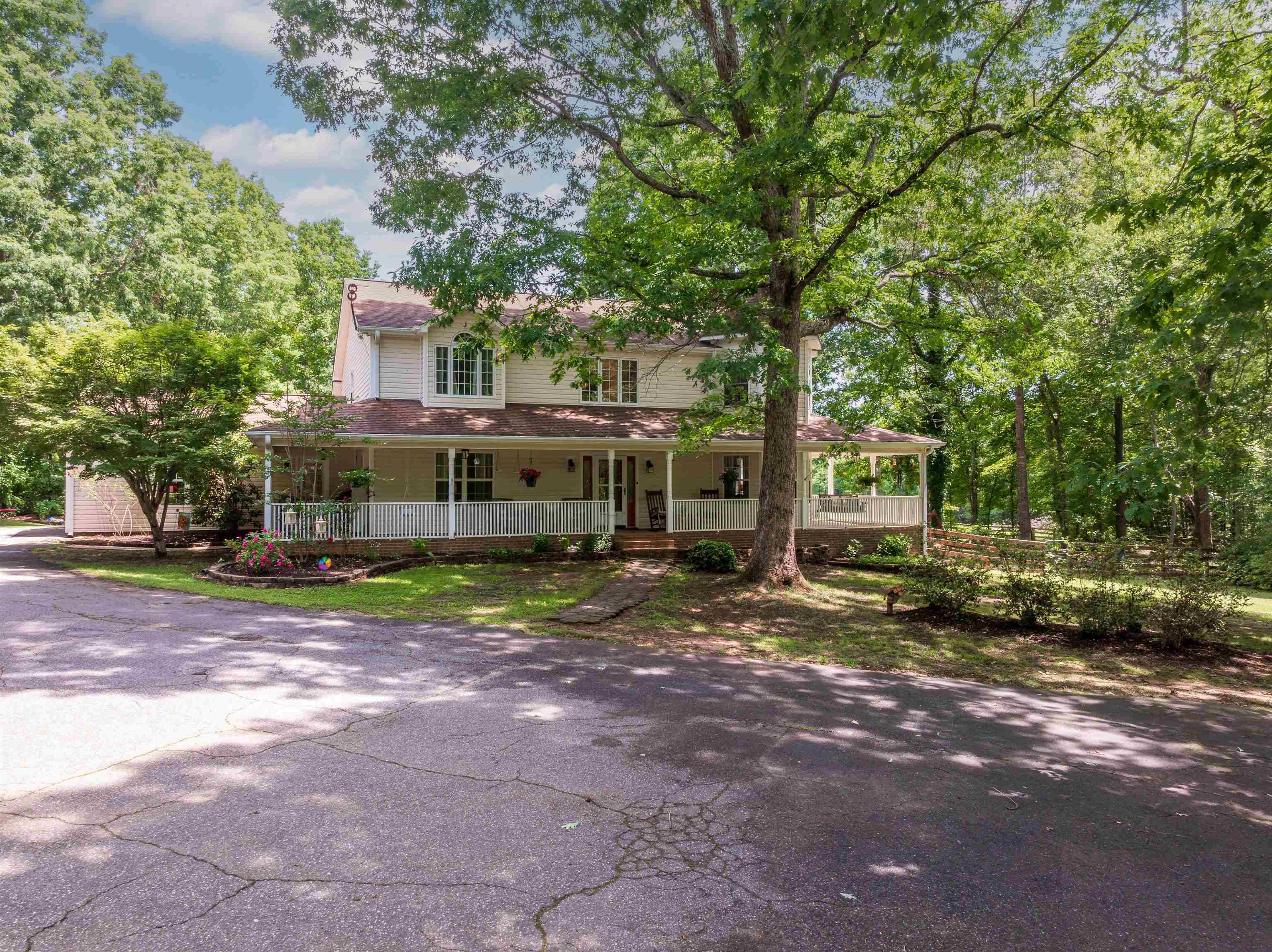 112 Scruggs LN, Gaffney, SC 29341-5224
