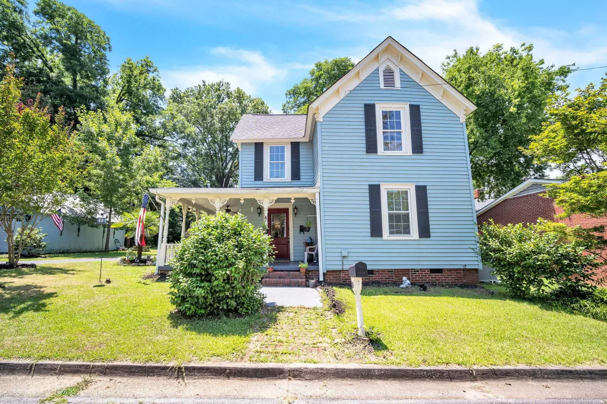 Laurens, SC 29360-2820,114 Martin ST