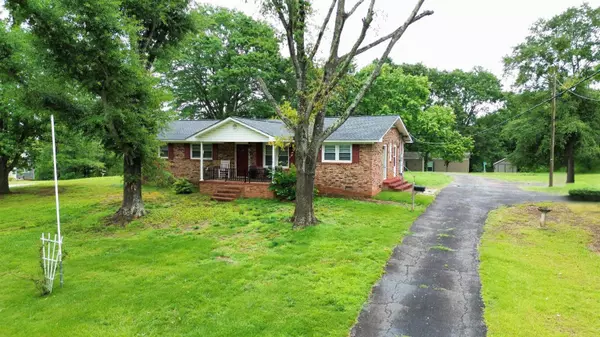 190 Dean Ave, Inman, SC 29349