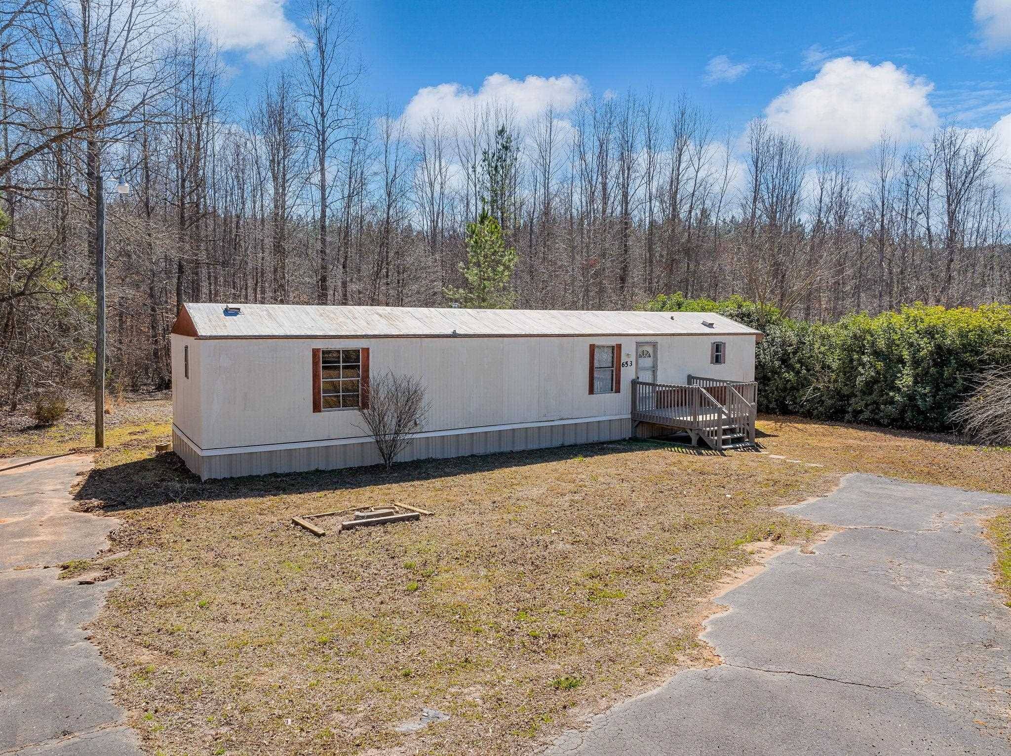 653 Oak Dale RD, Cowpens, SC 29330