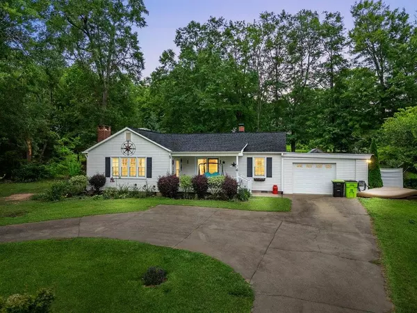 206 Mountain VW, Landrum, SC 29356