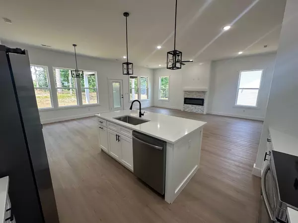 Boiling Springs, SC 29303,953 Mike CIR