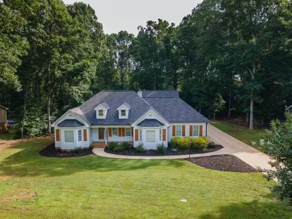 406 Lakewinds BLVD, Inman, SC 29349