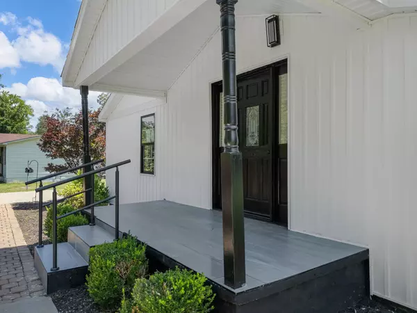 Wellford, SC 29385,116 Dodd ST