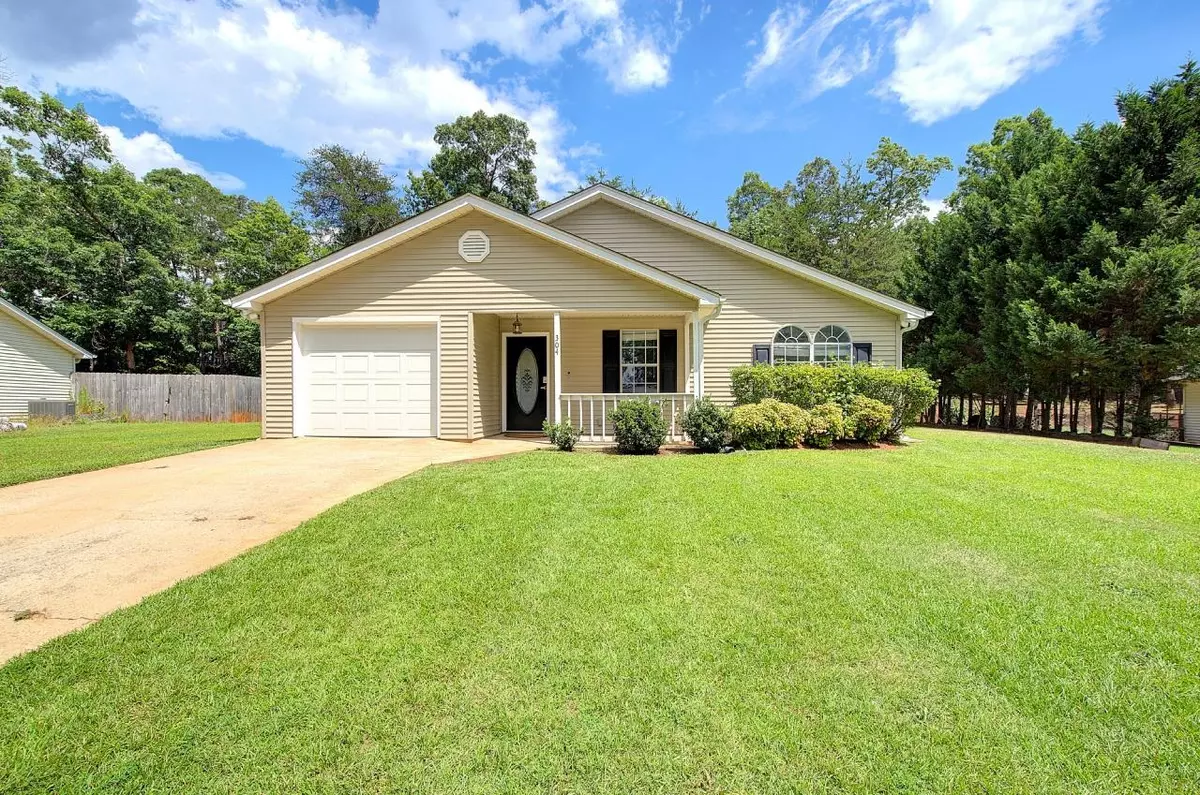 Greer, SC 29651,304 Maplewood CIR