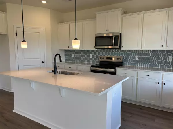 Spartanburg, SC 29303,2023 Halton Oaks DR