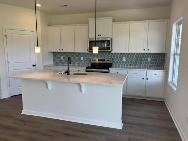 Spartanburg, SC 29303,2023 Halton Oaks DR