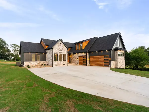 Inman, SC 29349,1010 Hickory Hollow RD