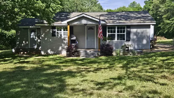 2597 John Dodd RD,  Wellford,  SC 29385