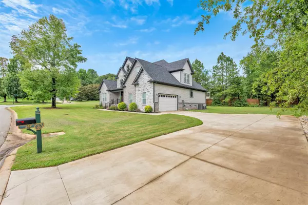 Inman, SC 29349,247 N Lake Emory DR
