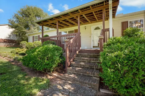 Greer, SC 29651,1608 S McElhaney RD