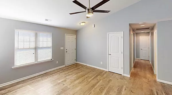 Wellford, SC 29385,393 Morgan RD
