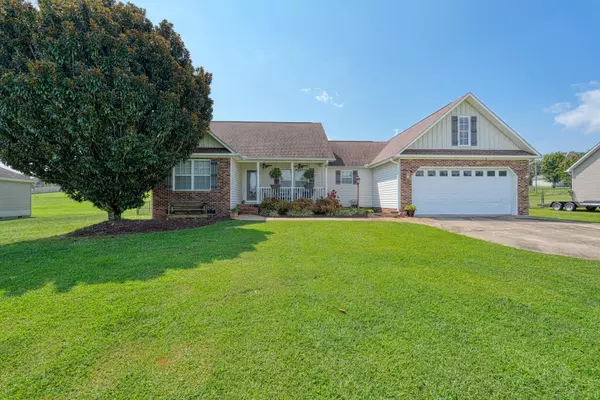 318 Laura Bishop Ln, Inman, SC 29349