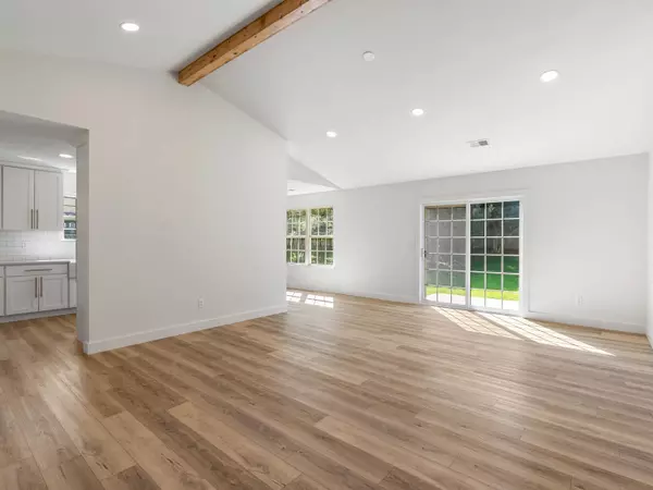 Roebuck, SC 29376,203 Basswood DR