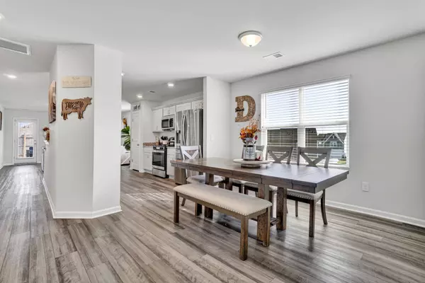 Easley, SC 29640,129 W Compass WAY