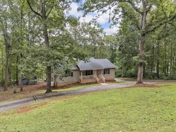 1285 Riveroak RD,  Inman,  SC 29349