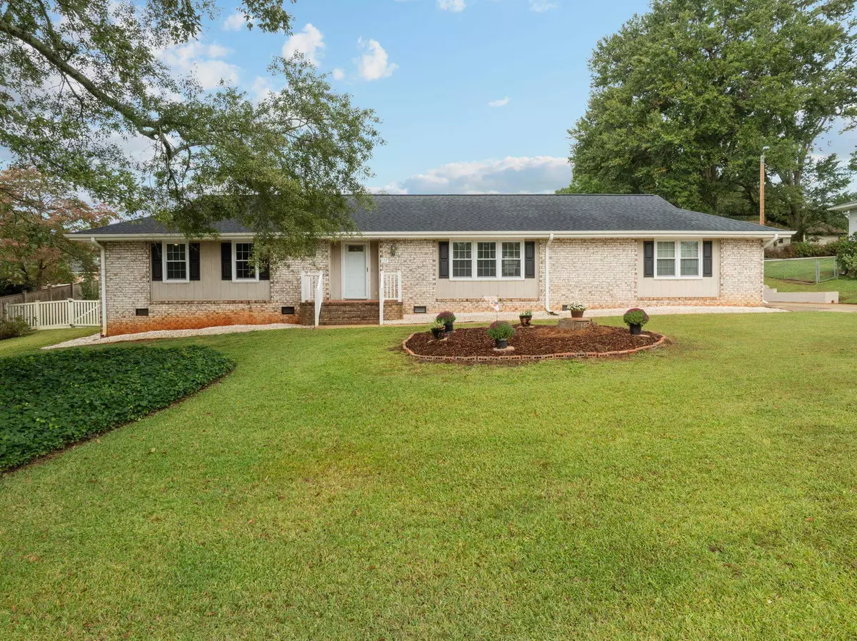 Greer, SC 29651,117 Lakewood CIR