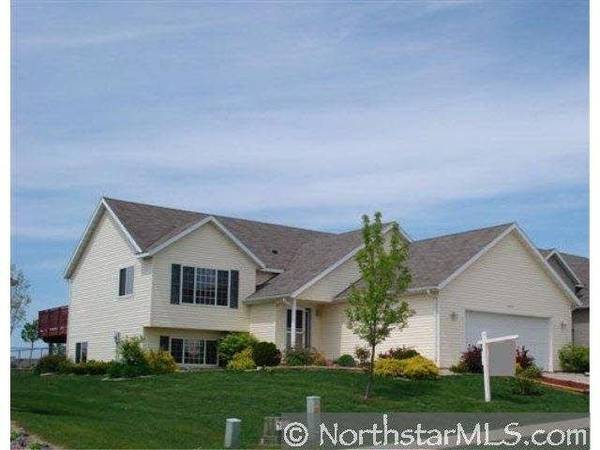 6053 Hillsboro Drive NW, Rochester, MN 55901