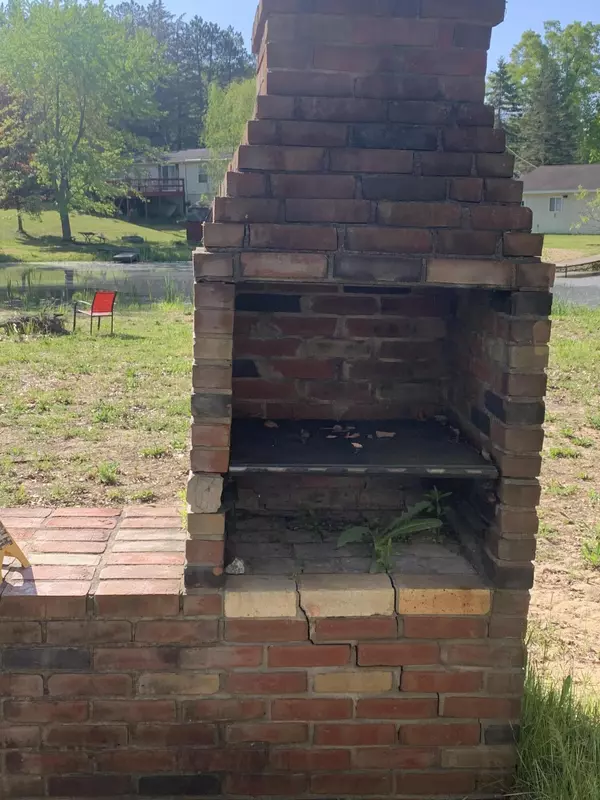 Farwell, MI 48622,8952 Otterside DR Drive