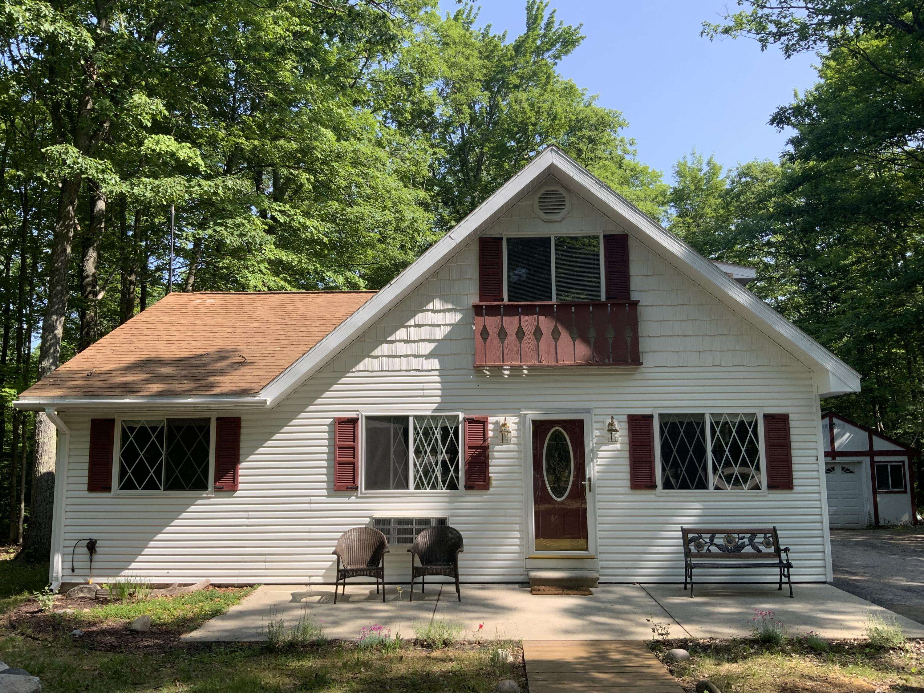 11062 Sherwood, Frederic, MI 49733