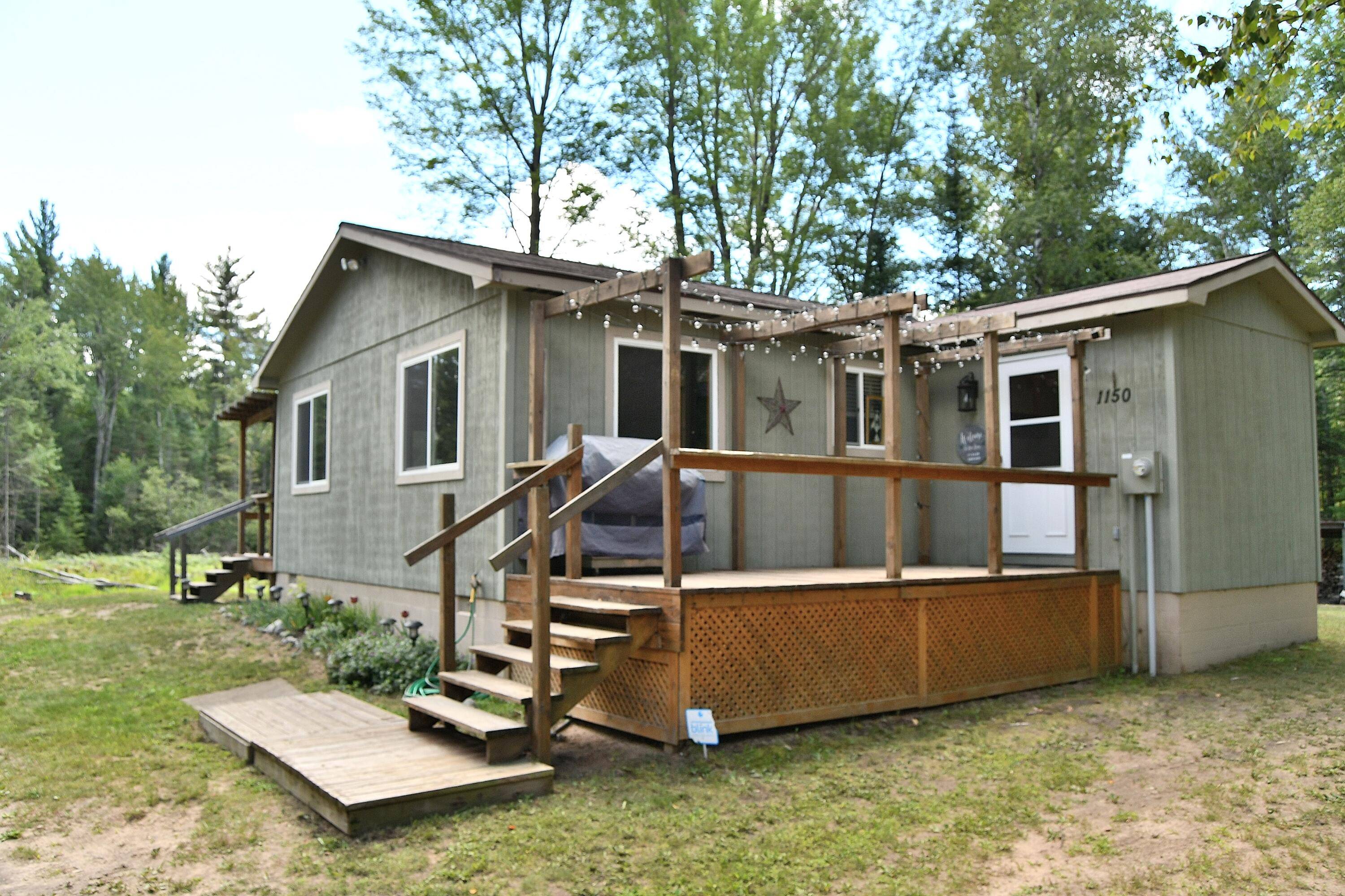 1150 Flamingo DR Drive,  St. Helen,  MI 48656