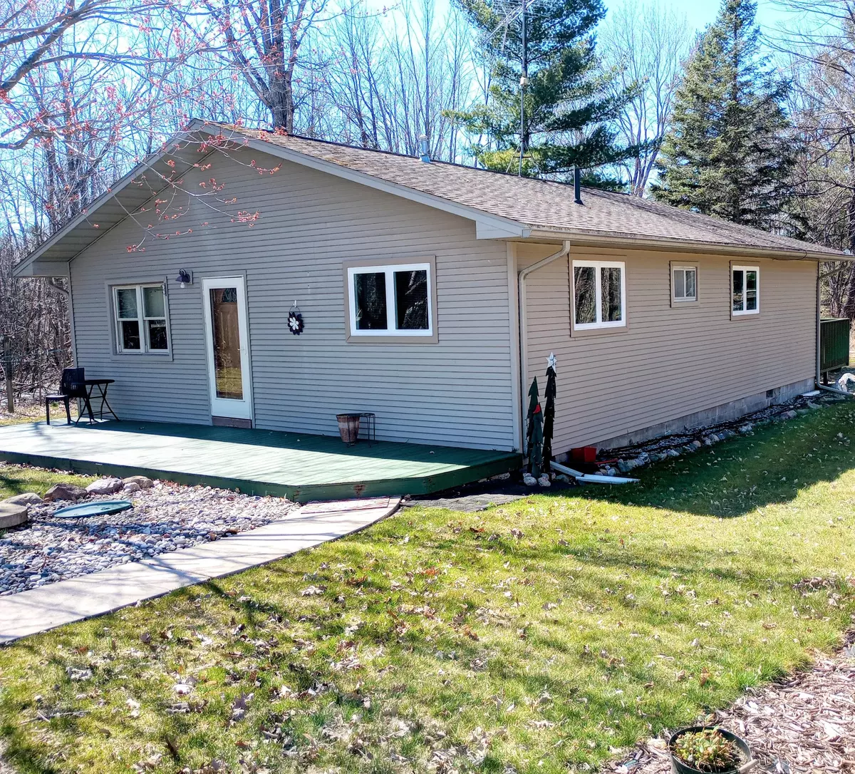 Merritt, MI 49667,106 Circle DR Drive