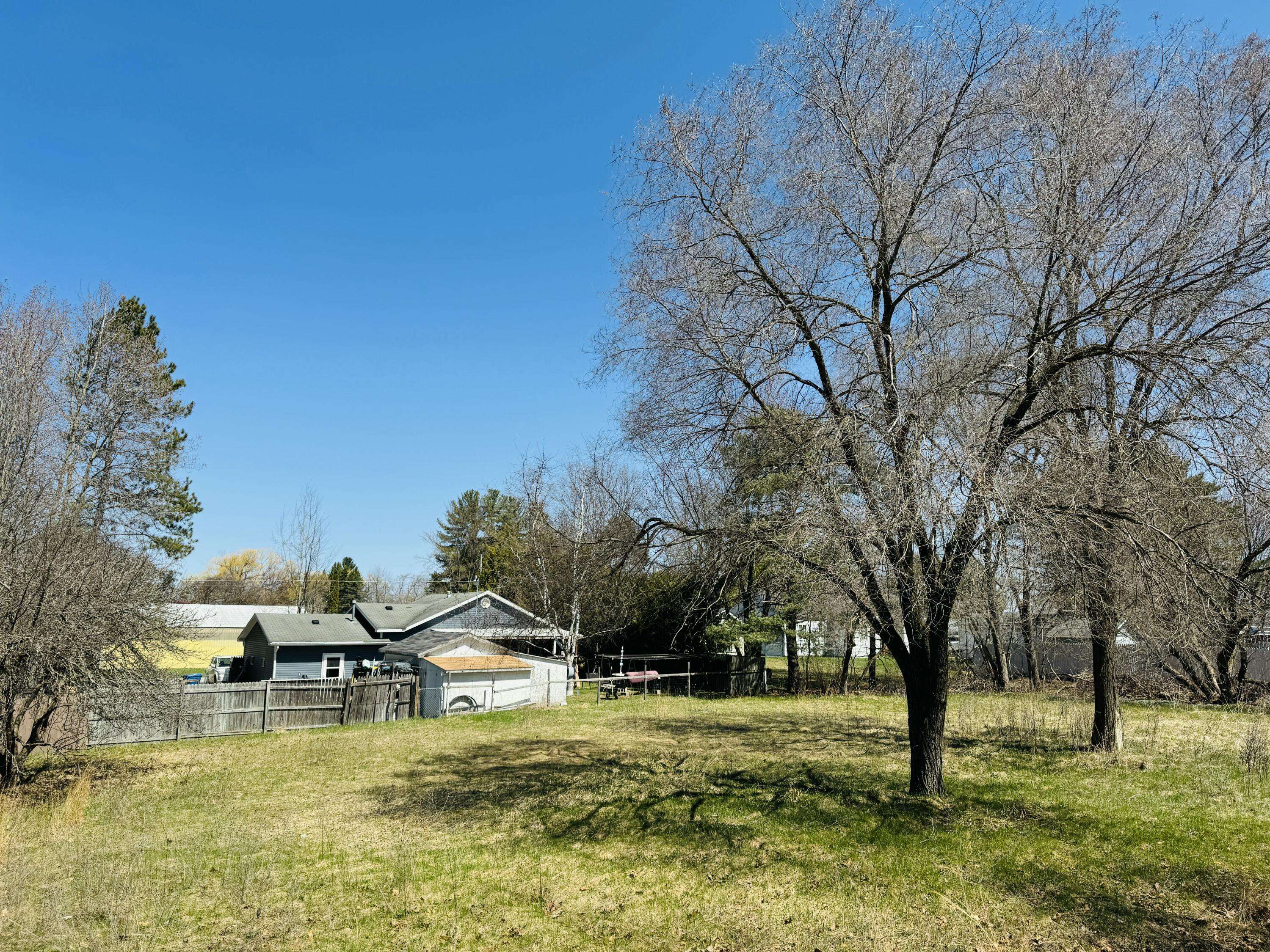 xxx Elm ST Street, Houghton Lake, MI 48629