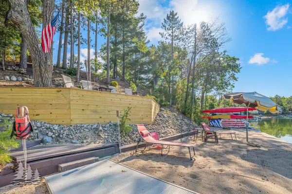 6122 Beach RD Road, Johannesburg, MI 49751