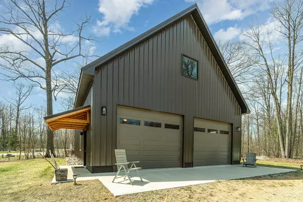 Beaverton, MI 48612,3525 East Pointe DR Drive