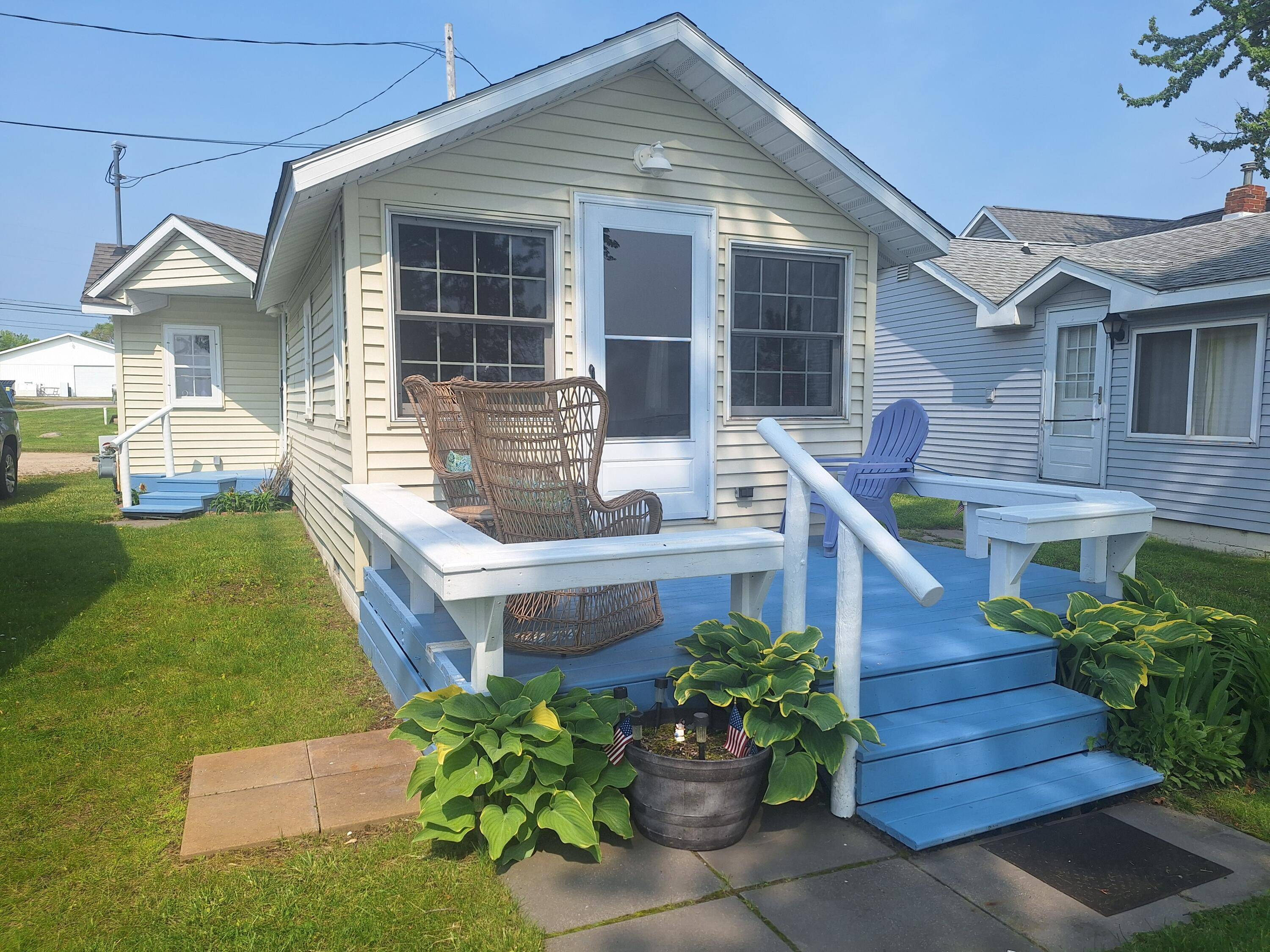 6390 W Houghton Lake DR Drive, Houghton Lake, MI 48629