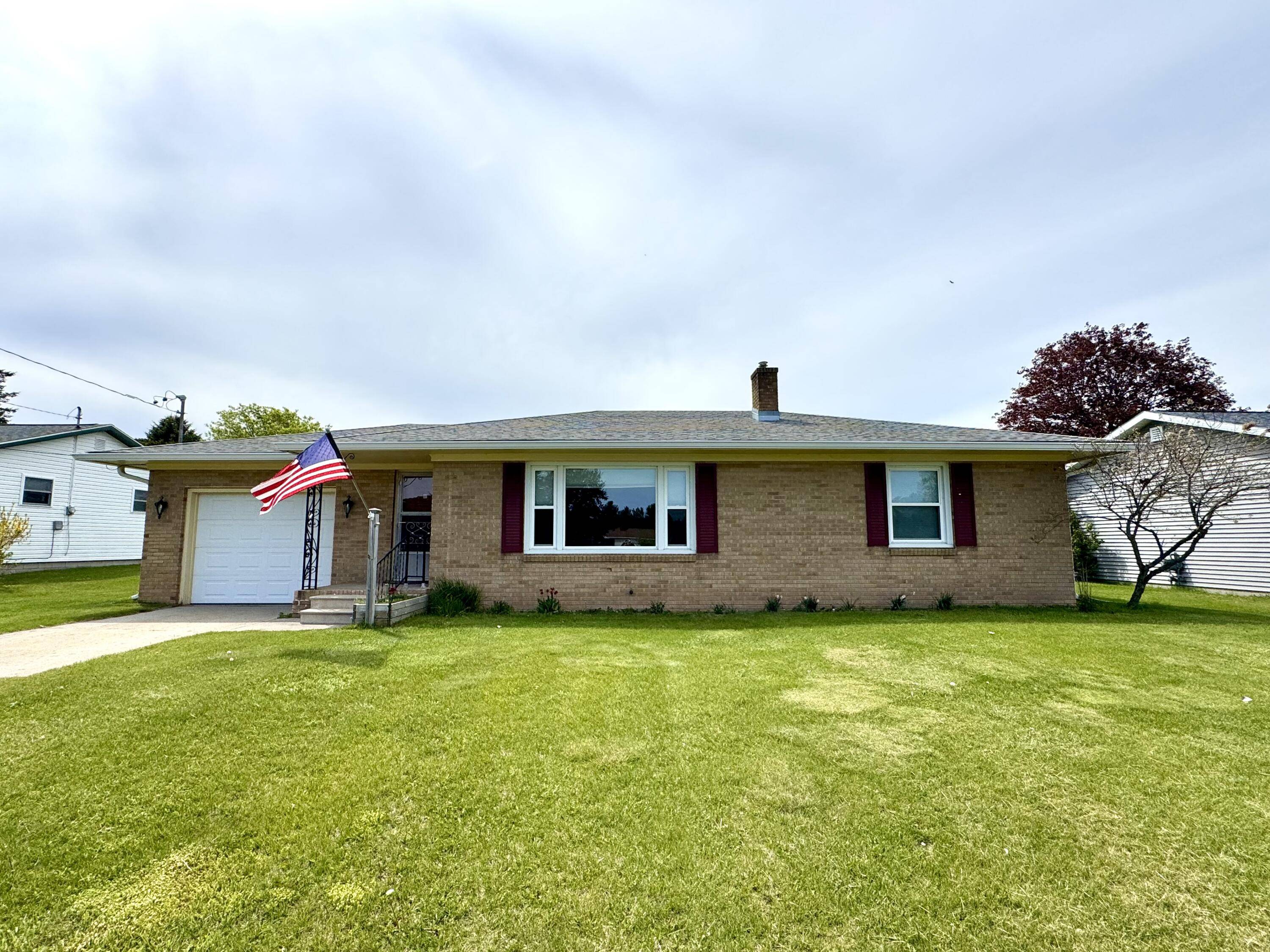 578 S US 23, Harrisville, MI 48740