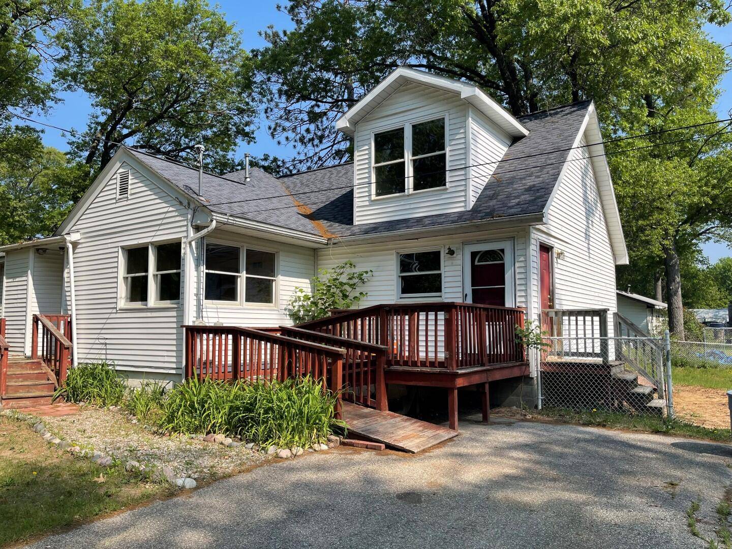 121 Cypress DR Drive, Prudenville, MI 48651